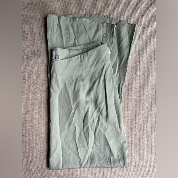 Princess Polly The Ava Skirt In Sage Green Size 4 - Picture 10 of 10